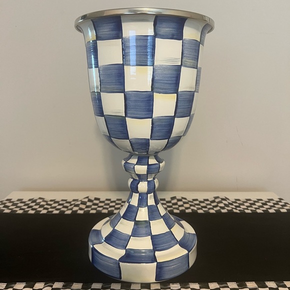 MacKenzie-Childs Other - Mackenzie-Childs Royal Check Enamel Pedestal Vase. New! 💙🤍 RETIRED!